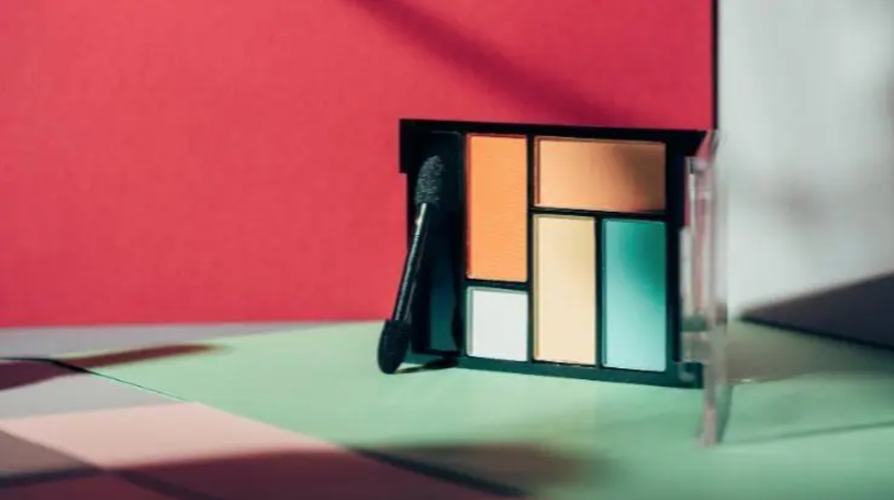 Affordable, Colorful Eyeshadow Palettes for Every Mood (Gift Guide)
